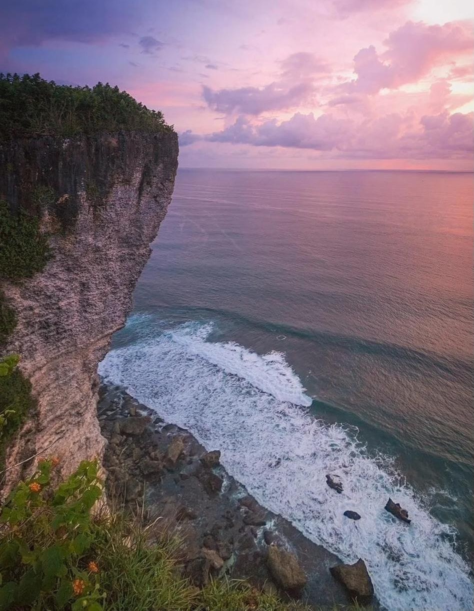 Karang Boma Cliff